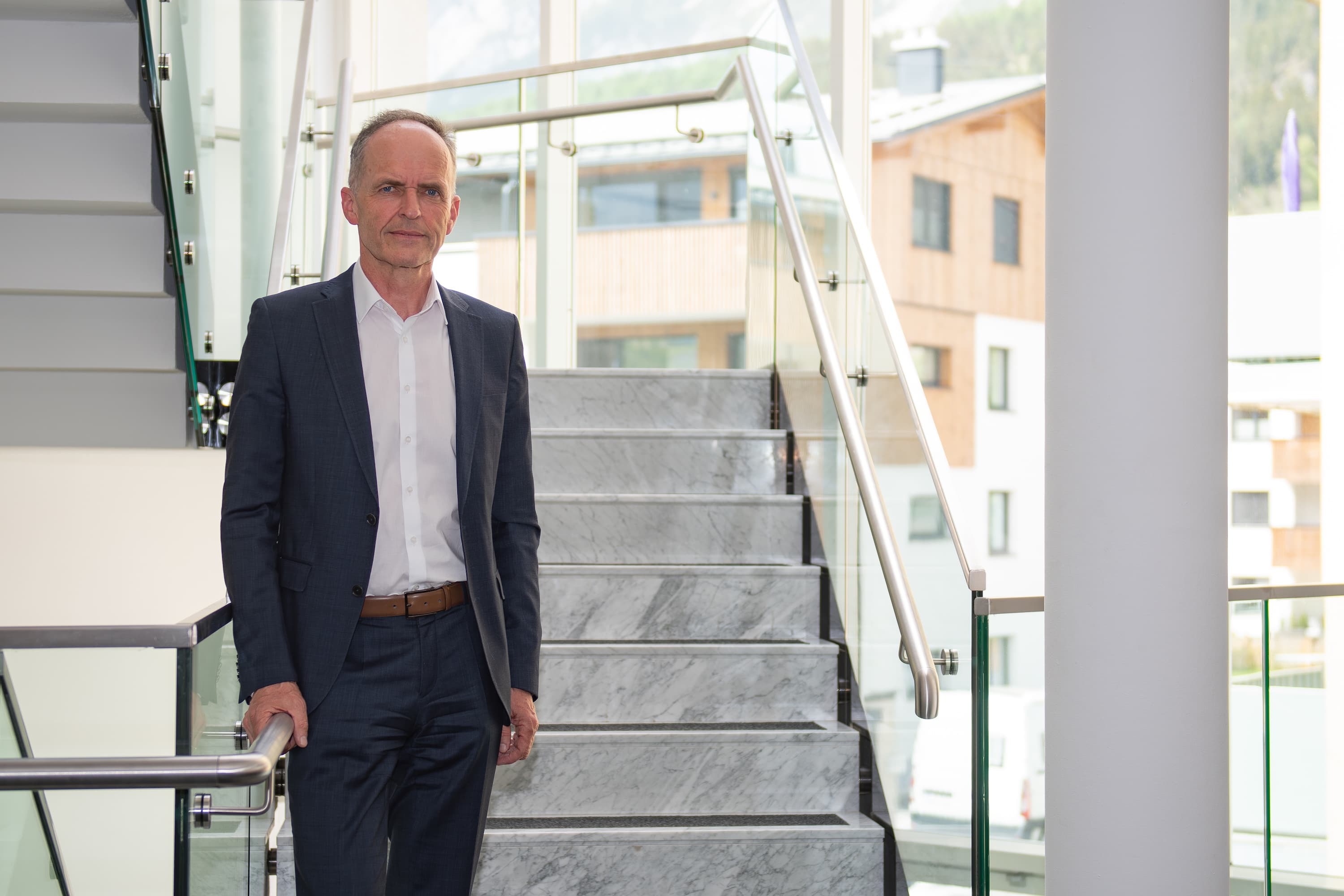 25 Jahre stand Herbert Kolb an der Spitze der Raiffeisenbank Schladming-Gröbming. Heute tritt er mit einem Gefühl der Zufriedenheit in den Ruhestand.