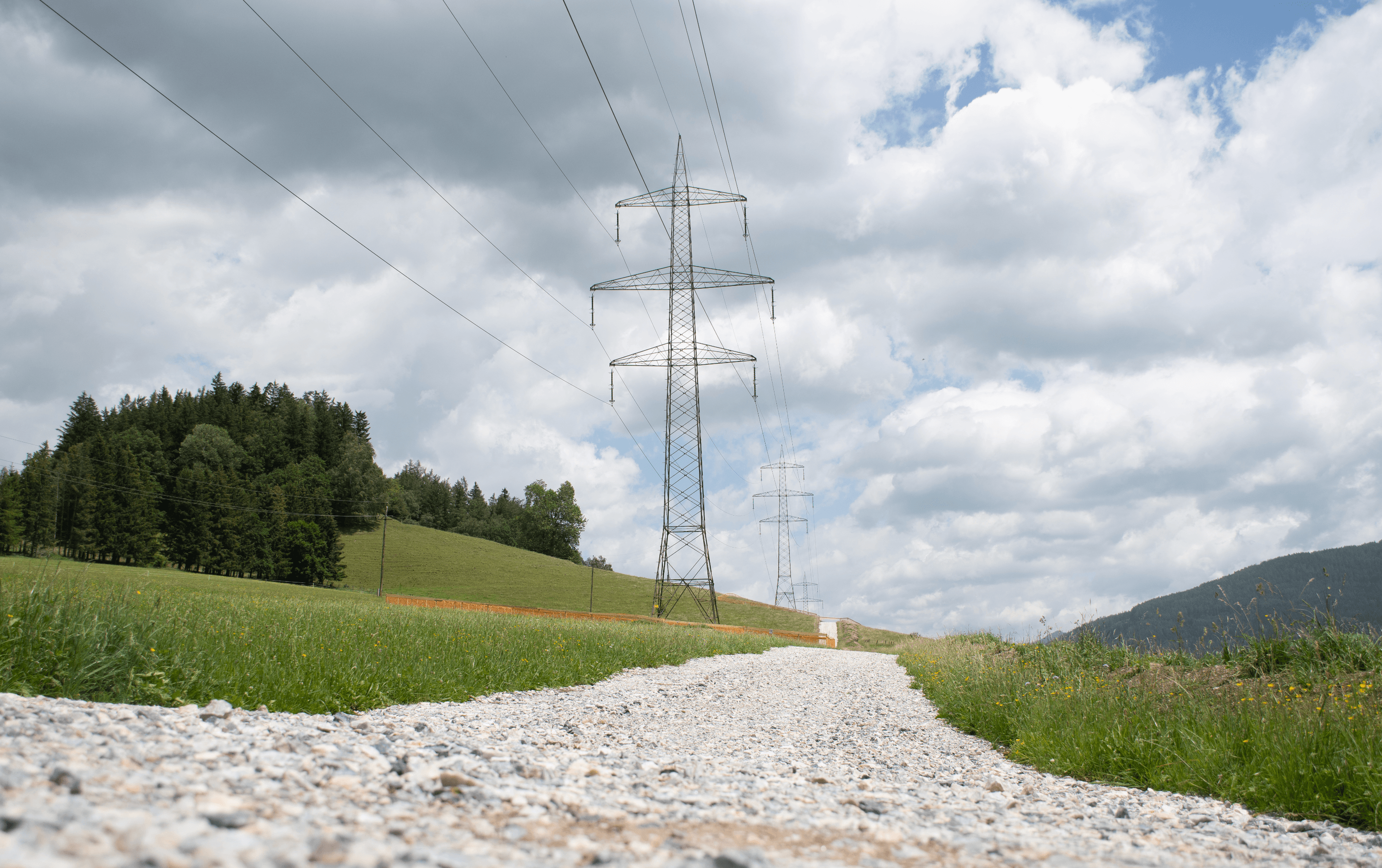Die siebzig Jahre alte Ennstalleitung wird erneuert. Die Generalsanierung soll Mitte 2028 abgeschlossen sein.