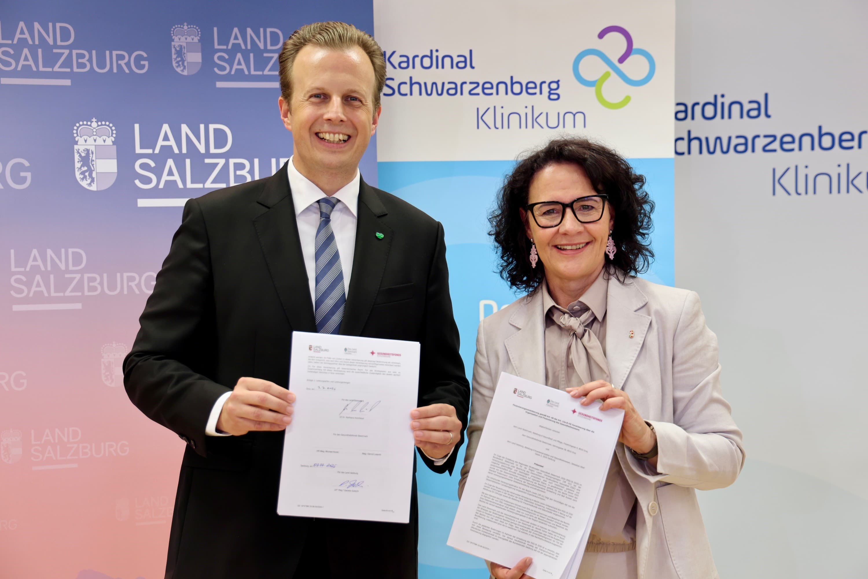 Gesundheitslandesrat Karlheinz Kornhäusl und seine Salzburger Amtskollegin Daniela Gutschi haben vergangene Woche die Finanzierungsvereinbarung unterzeichnet.