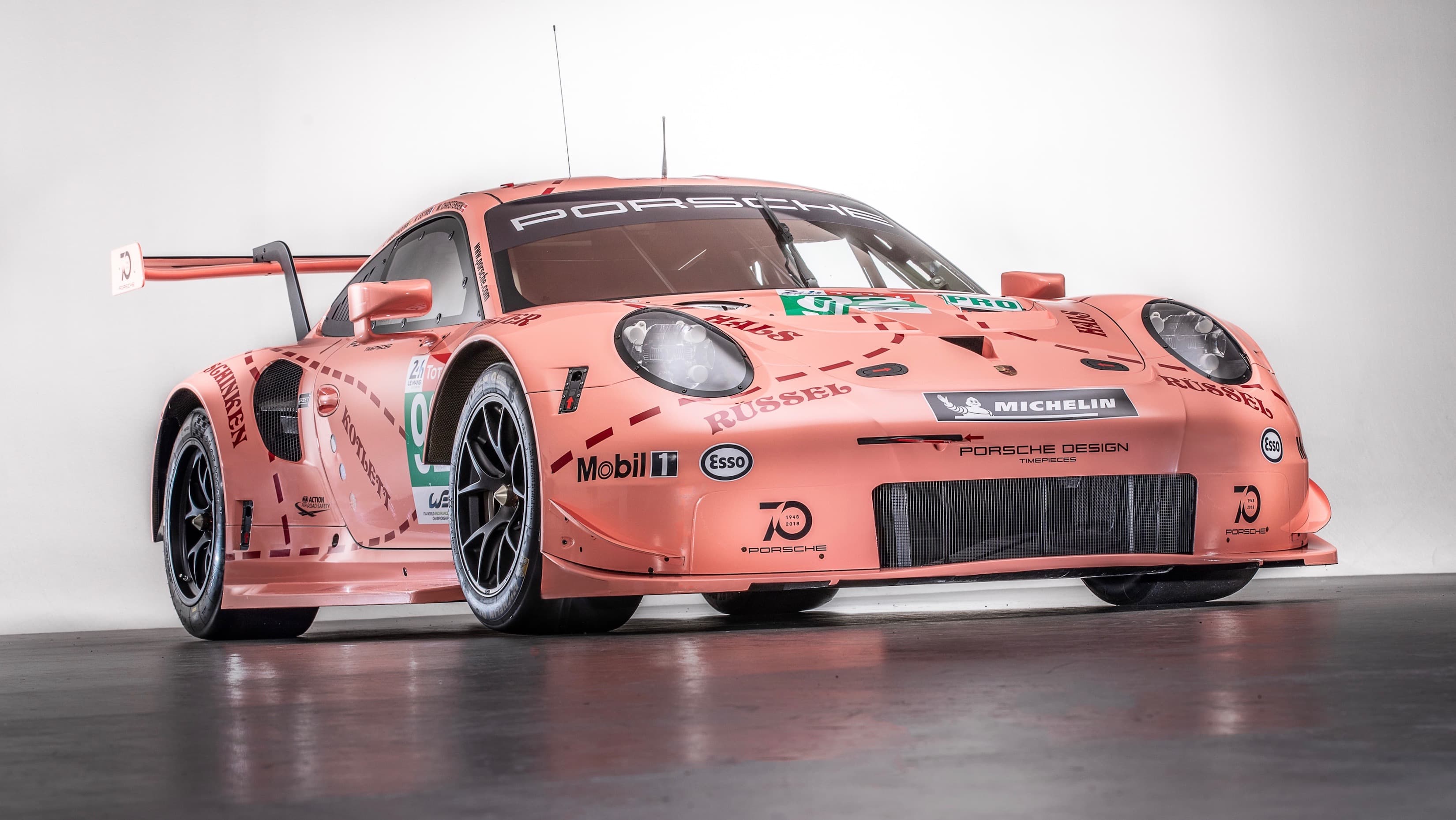Über 200 Fahrzeuge sind an diesem Samstag in Gröbming zu sehen – ein rollendes Museum. Am Bild der Porsche GTE.